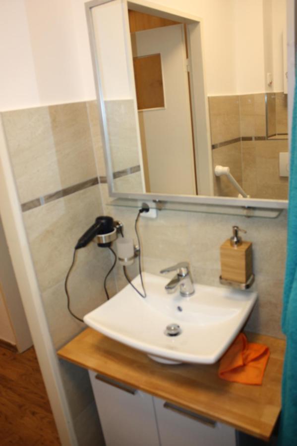 Zentral Gelegene Ferienwohnung Lübeck Dış mekan fotoğraf